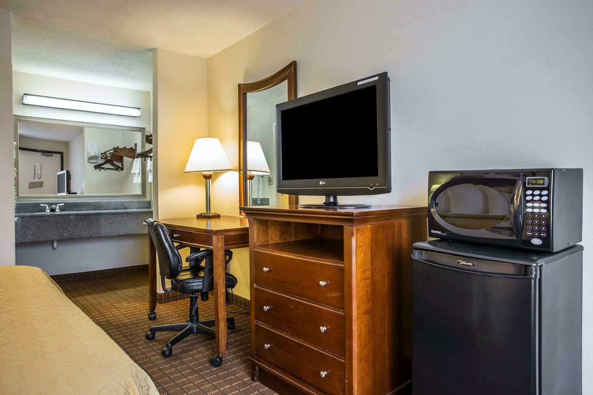Quality Inn Fort Jackson Columbia Eksteriør billede